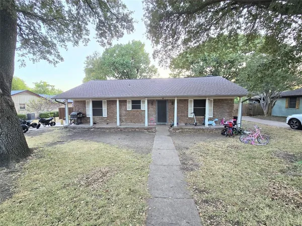 $229,995 | 113 South Valley Street, Red Oak, TX 75154