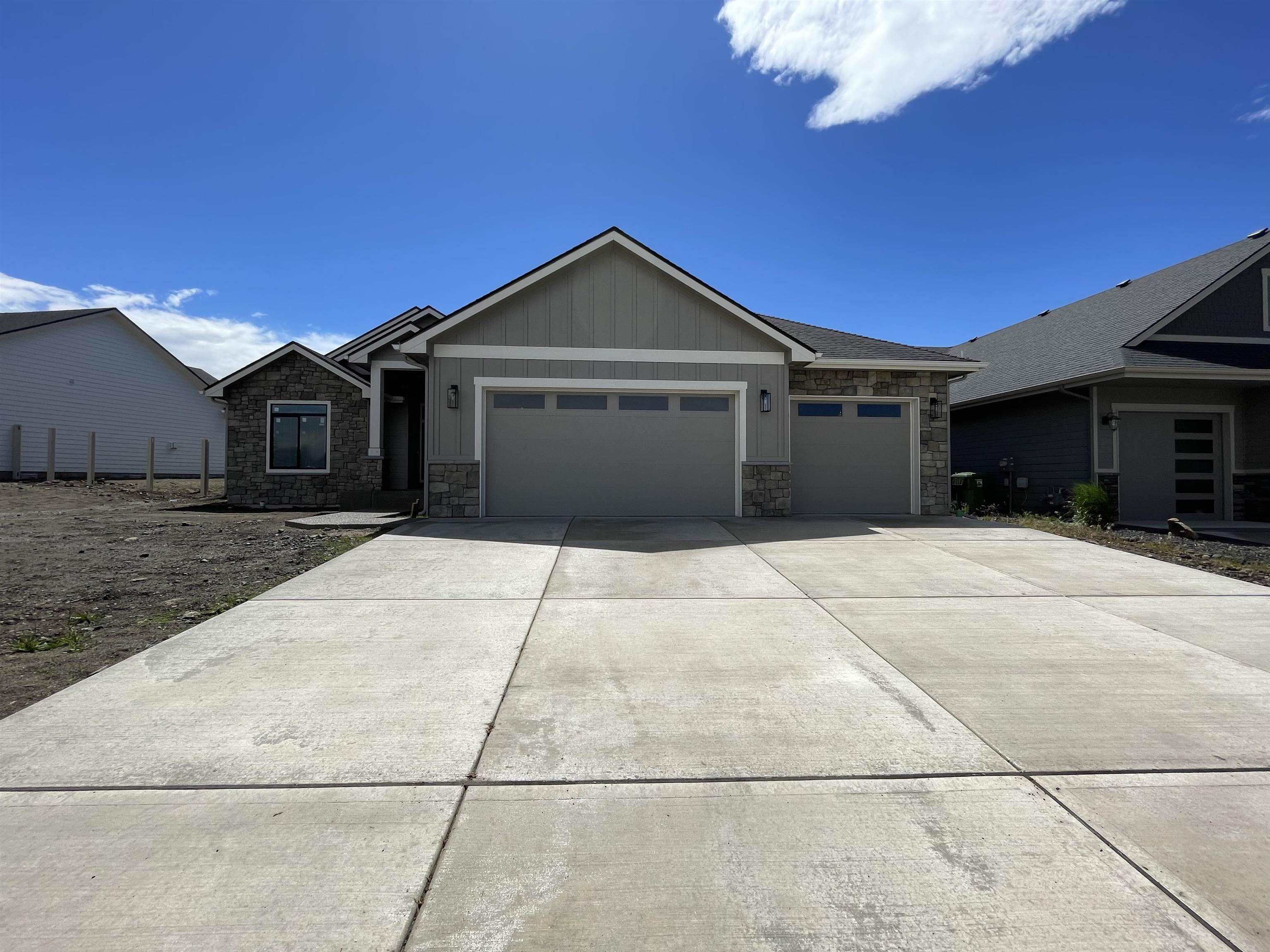 721 West Basalt Ridge Drive Spokane, WA 99224 - Photo 2 of 42