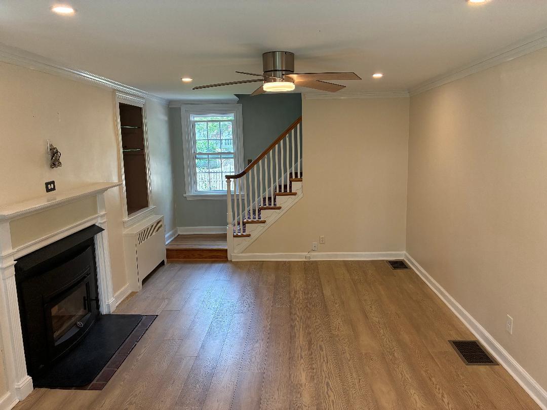 418 East Country Club Lane Wallingford, PA 19086 - Photo 10 of 59 Living room