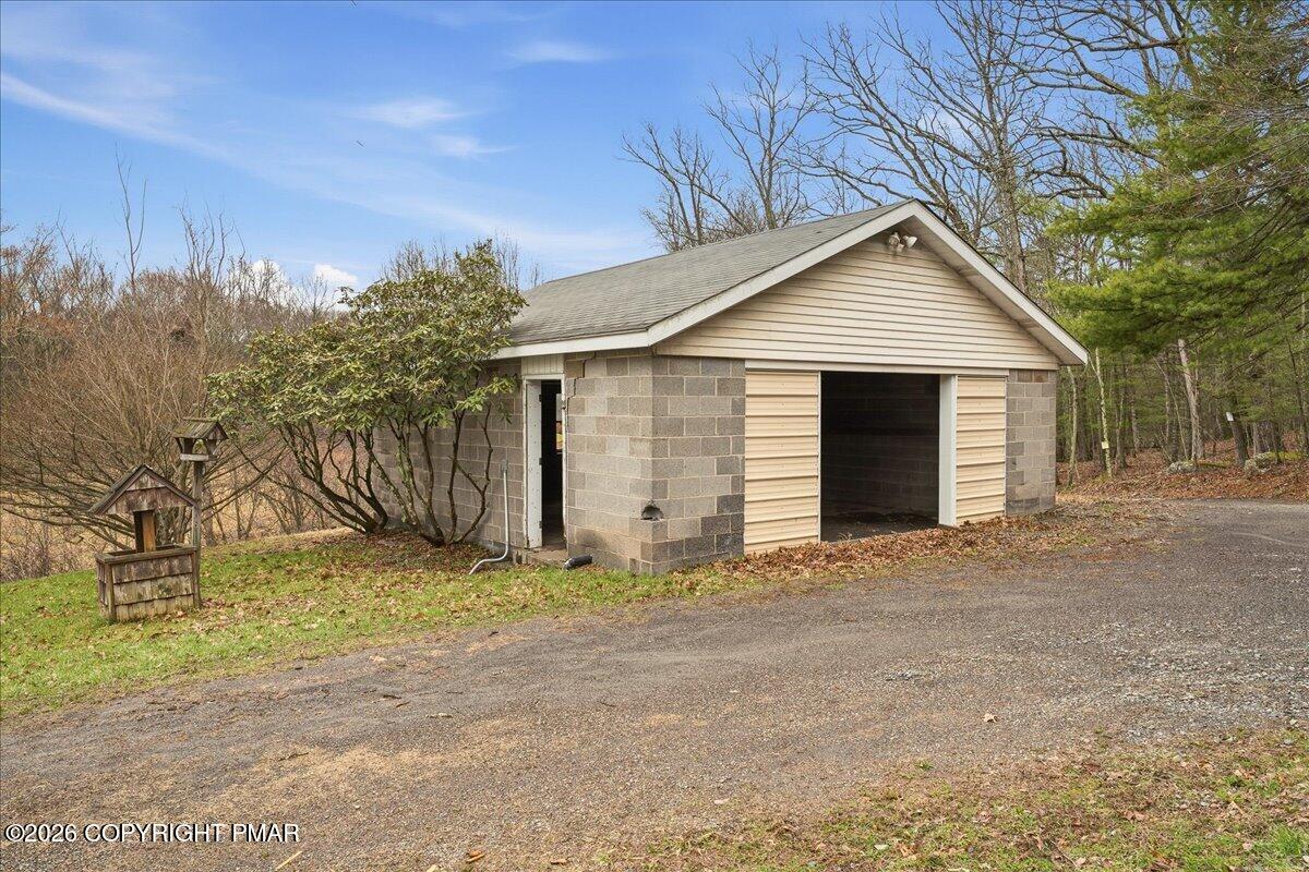 474 Sorbertown Hill Road Hunlock Creek, PA 18621 - Photo 2 of 29 Detached Garage
