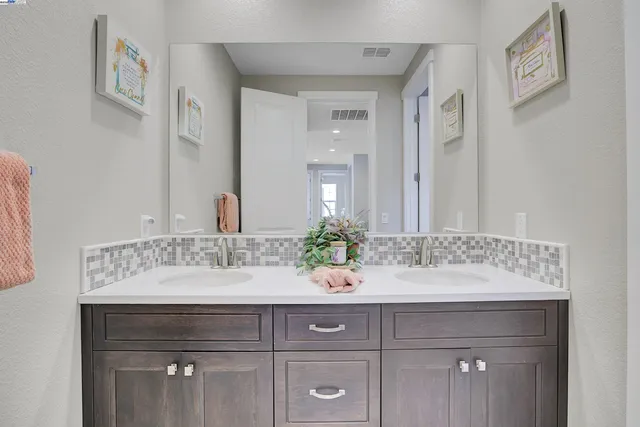 $1,967,000 | 37515 Sea Bank Street, Newark, CA 94560