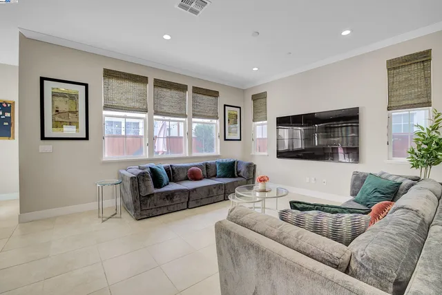 $1,967,000 | 37515 Sea Bank Street, Newark, CA 94560