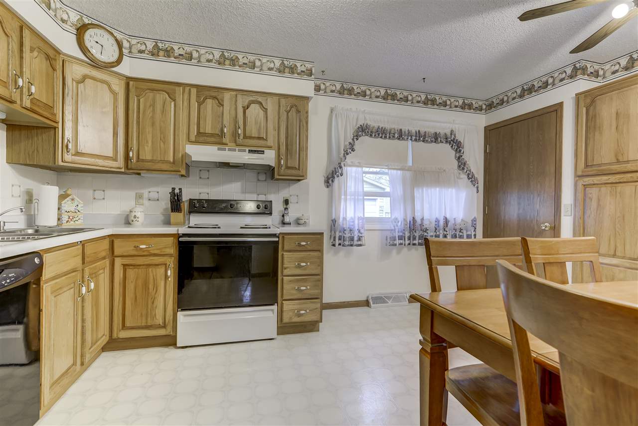 2101 Scarbrough Road Springfield, IL 62702 - Photo 11 of 35