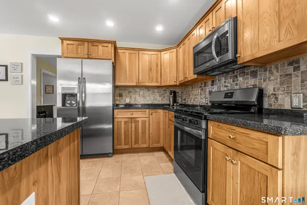$699,900 | 124 Luke Hill Road, Bethany, CT 06524