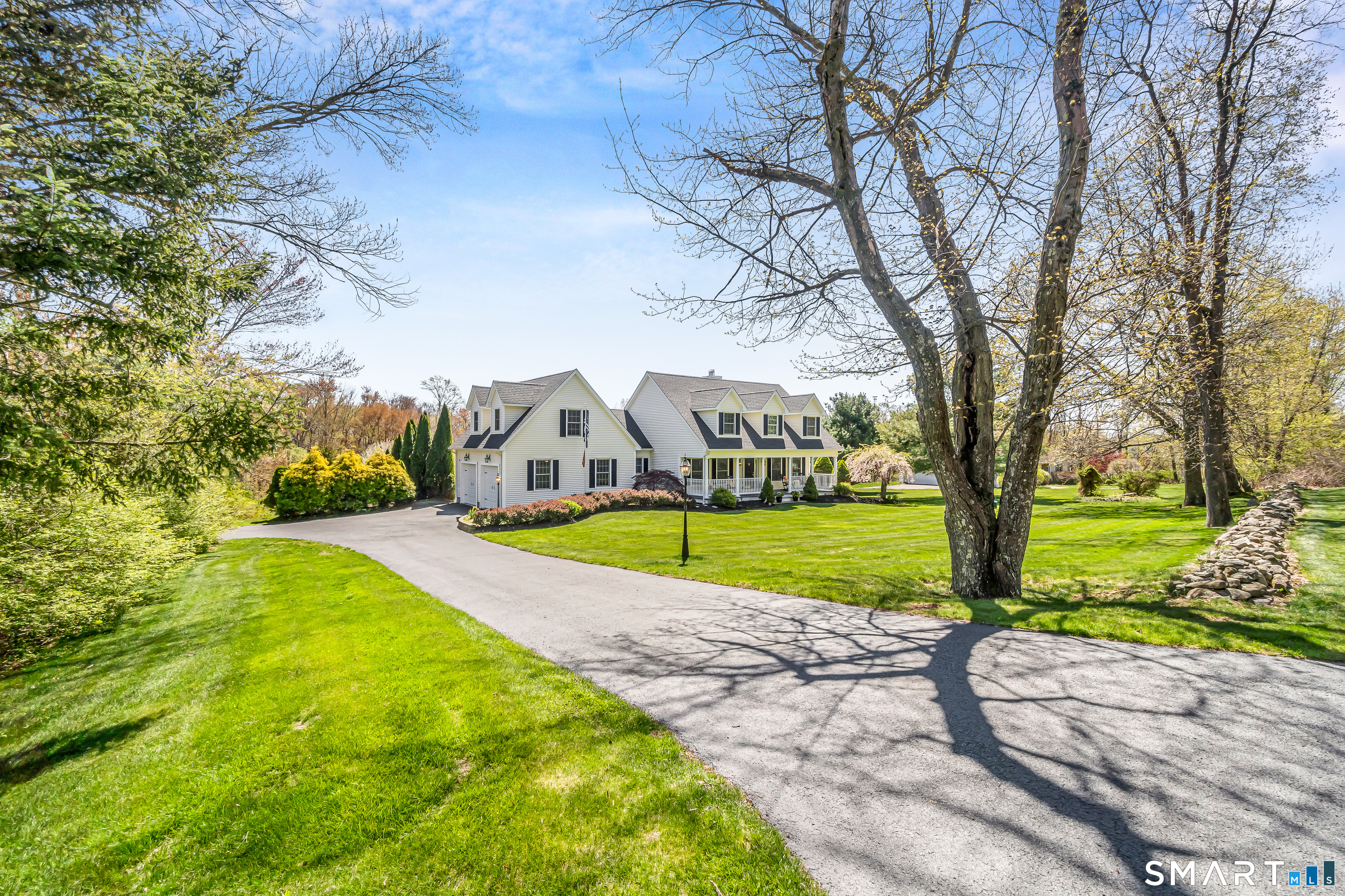 124 Luke Hill Road Bethany, CT 06524 - Photo 3 of 40