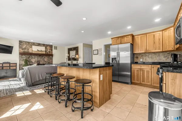 $699,900 | 124 Luke Hill Road, Bethany, CT 06524