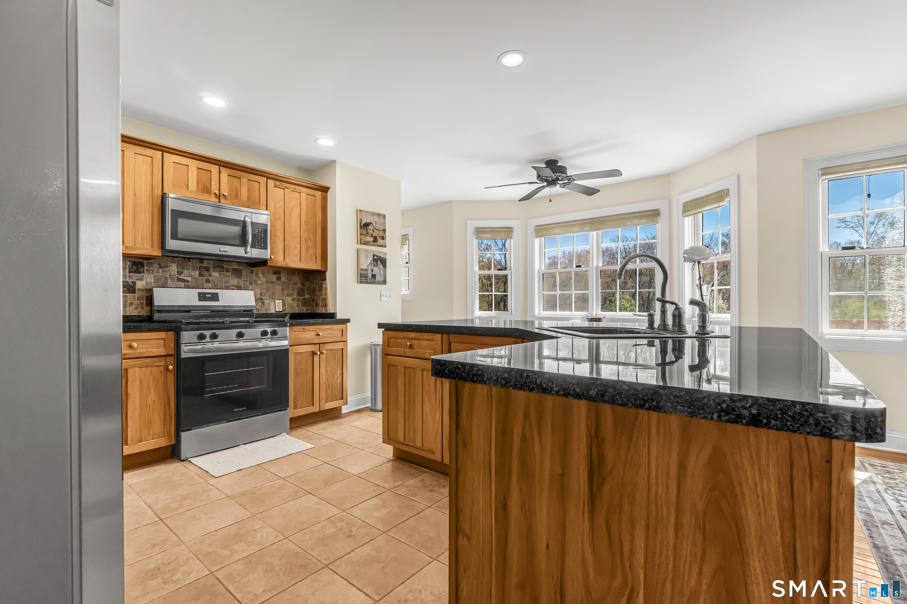 124 Luke Hill Road Bethany, CT 06524 - Photo 10 of 40
