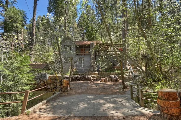 $549,500 | 851 Cottage Grove Road, Lake Arrowhead, CA 92352