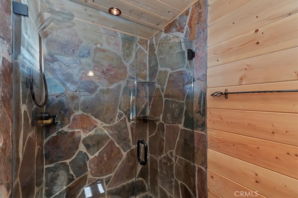 851 Cottage Grove Road Lake Arrowhead, CA 92352 - Photo 16 of 52