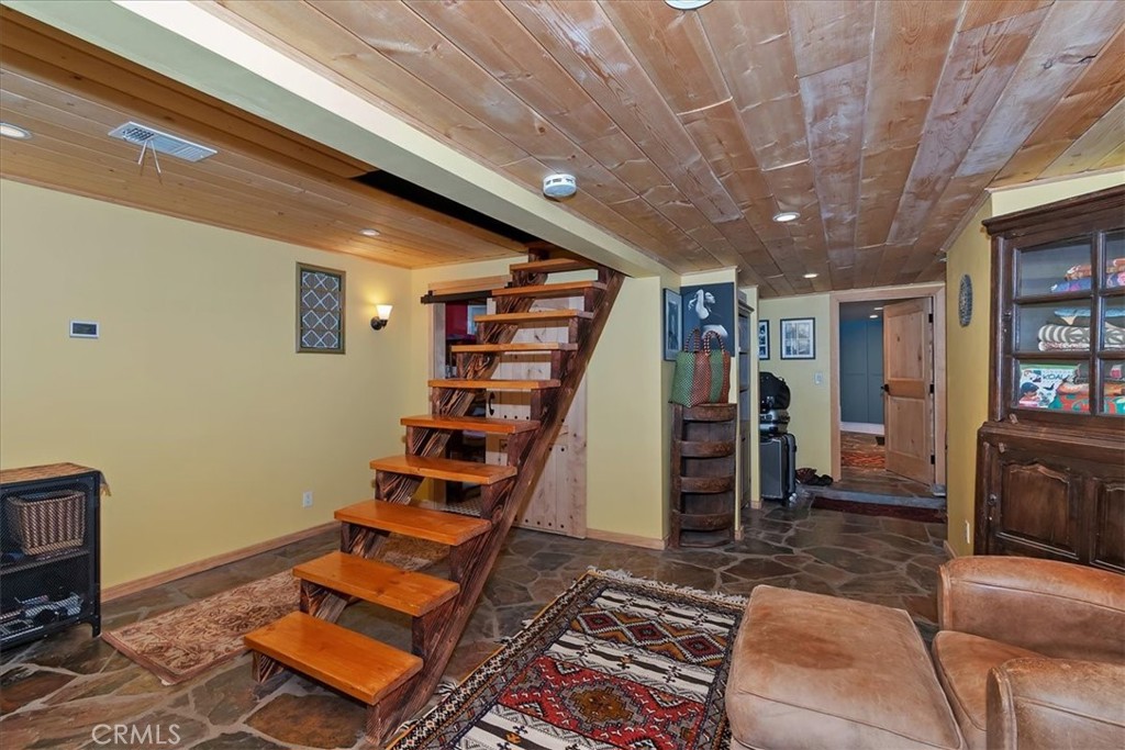 851 Cottage Grove Road Lake Arrowhead, CA 92352 - Photo 20 of 52