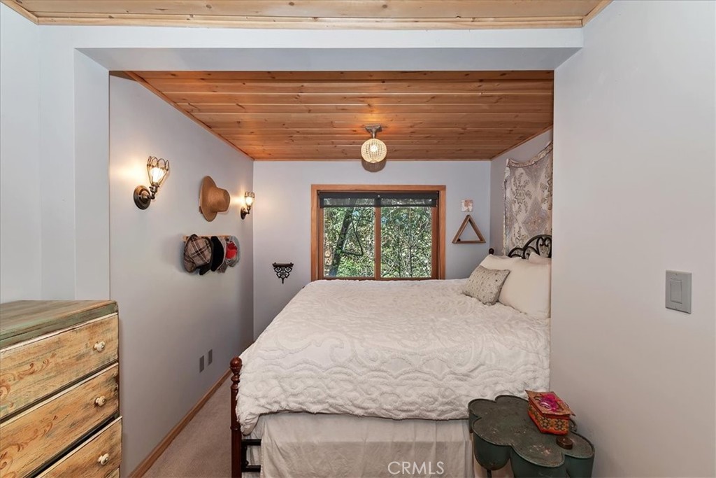 851 Cottage Grove Road Lake Arrowhead, CA 92352 - Photo 24 of 52