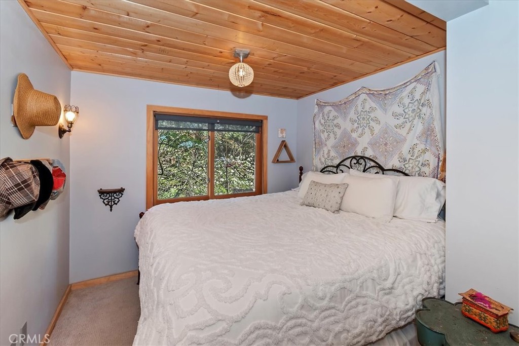 851 Cottage Grove Road Lake Arrowhead, CA 92352 - Photo 25 of 52