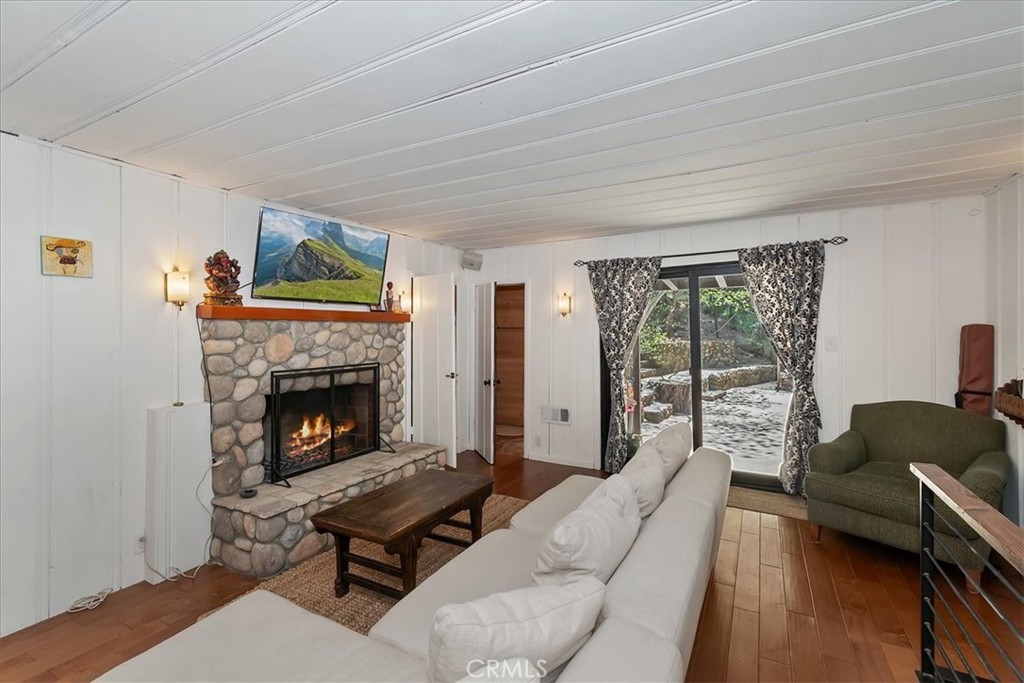 851 Cottage Grove Road Lake Arrowhead, CA 92352 - Photo 7 of 52