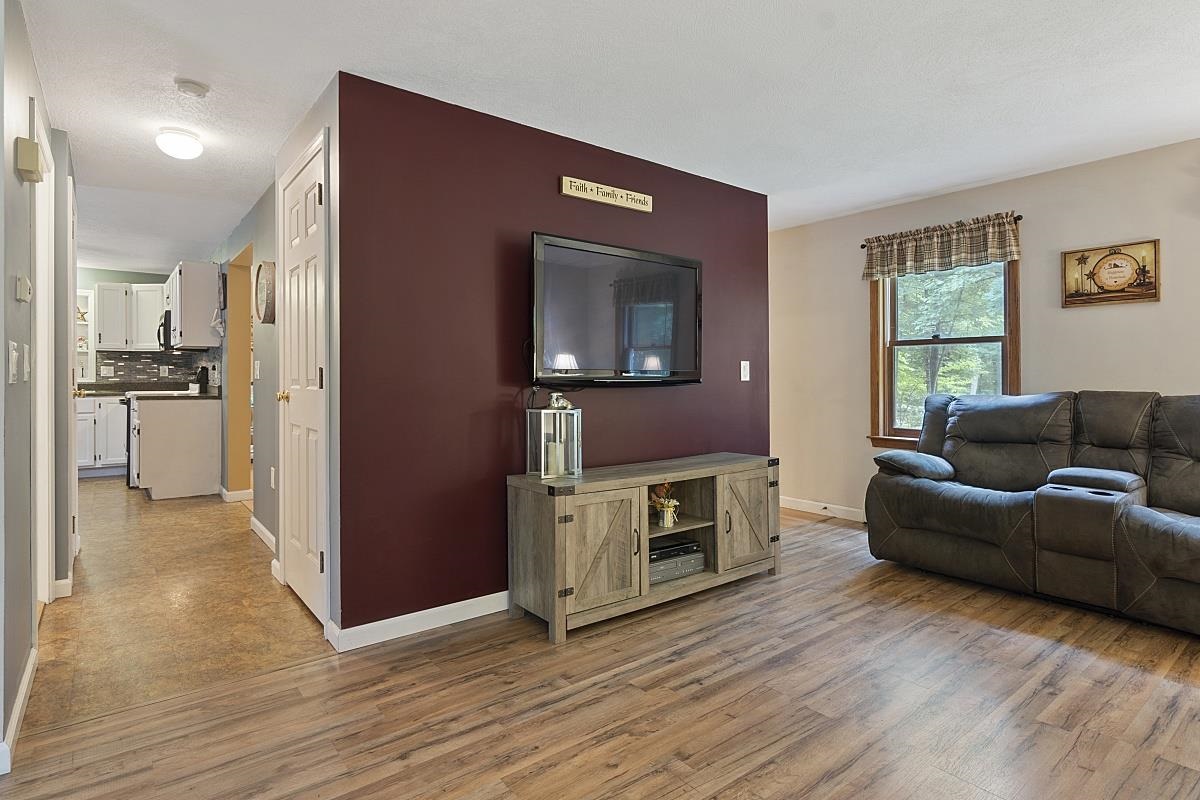 97 Johnson Road Danville, NH 03826 - Photo 10 of 40
