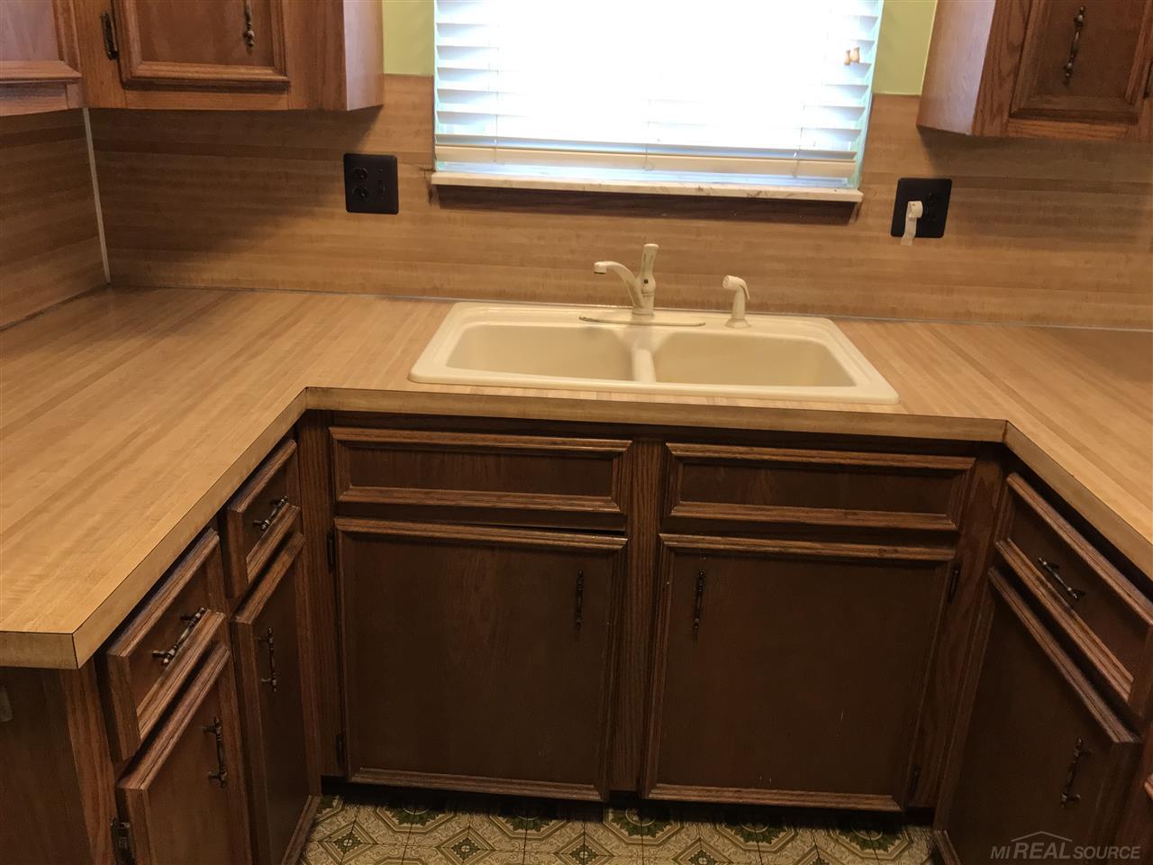 1617 Palms Road Columbus, MI 48063 - Photo 23 of 55 31370529-22.JPG