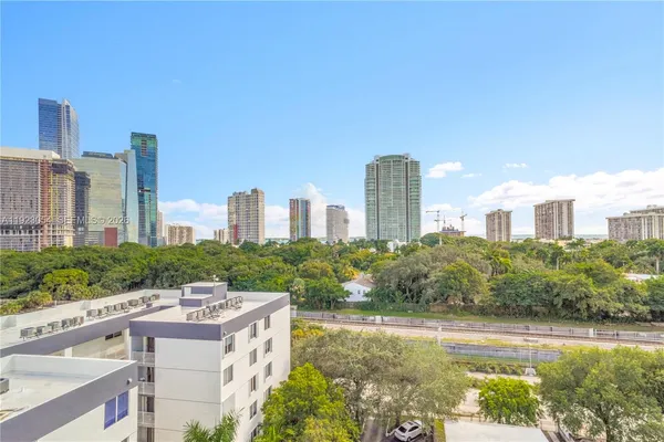 $499,000 | 1723 Southwest 2nd Avenue, Unit 909, Miami, FL 33129