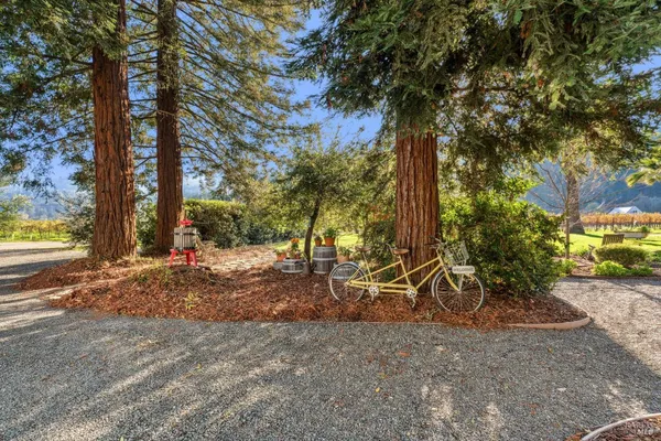 $1,295,000 | 2 Foothill Boulevard, Calistoga, CA 94515