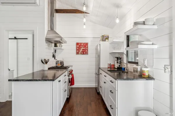 $1,295,000 | 2 Foothill Boulevard, Calistoga, CA 94515