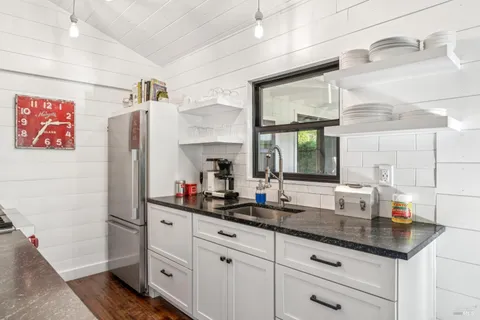 $1,295,000 | 2 Foothill Boulevard, Calistoga, CA 94515