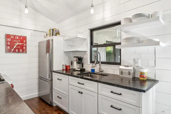 $1,295,000 | 2 Foothill Boulevard, Calistoga, CA 94515