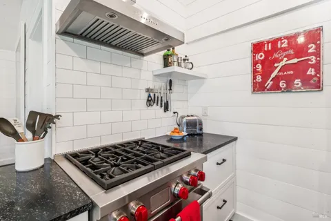 $1,295,000 | 2 Foothill Boulevard, Calistoga, CA 94515