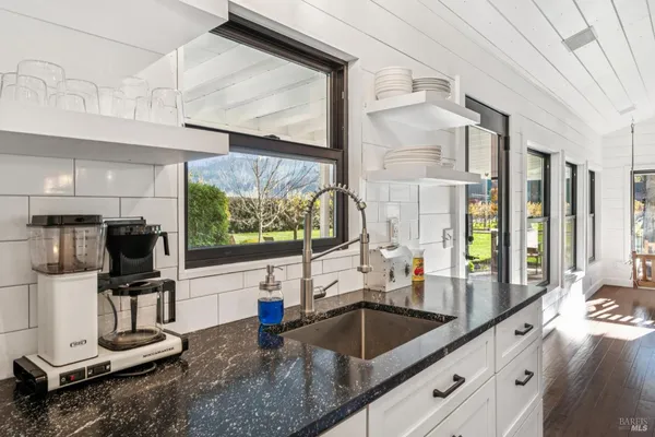 $1,295,000 | 2 Foothill Boulevard, Calistoga, CA 94515