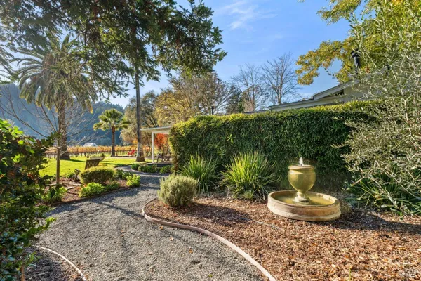 $1,295,000 | 2 Foothill Boulevard, Calistoga, CA 94515