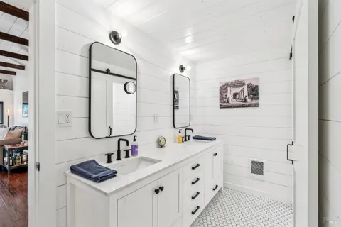 $1,295,000 | 2 Foothill Boulevard, Calistoga, CA 94515