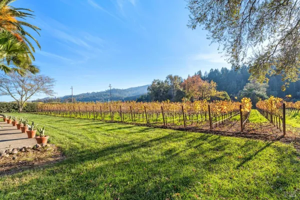 $1,295,000 | 2 Foothill Boulevard, Calistoga, CA 94515