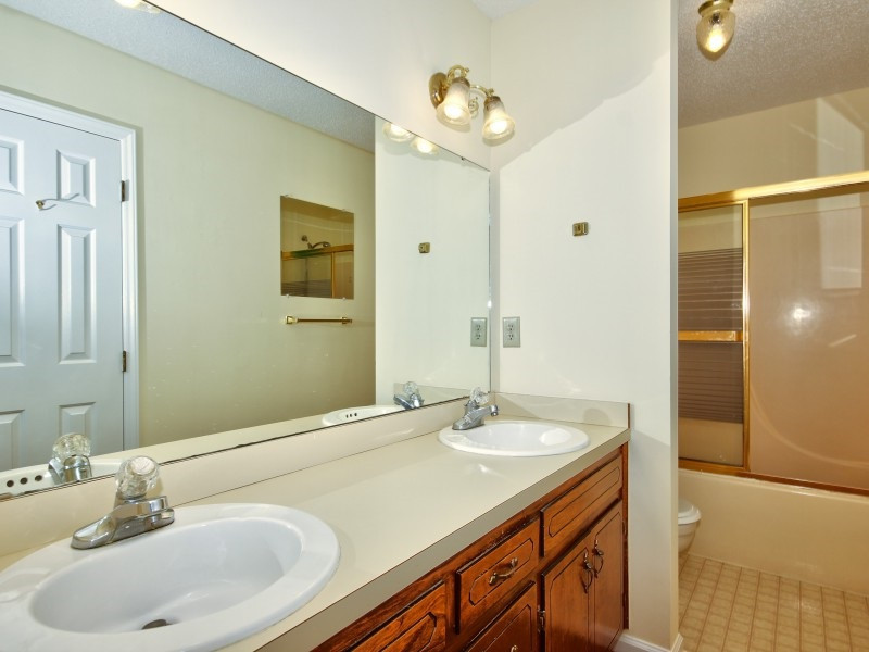 1726 Ranch Road Clayton, NC 27520 - Photo 12 of 25 Master Bath/Spa