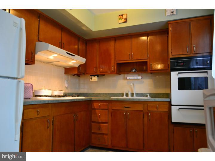 3019 Comly Road Philadelphia, PA 19154 - Photo 4 of 10 Kitchen