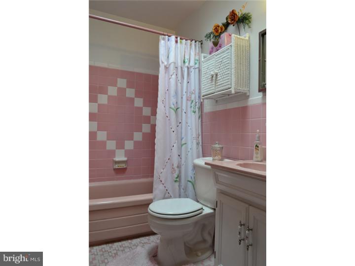 3019 Comly Road Philadelphia, PA 19154 - Photo 6 of 10 Bathroom