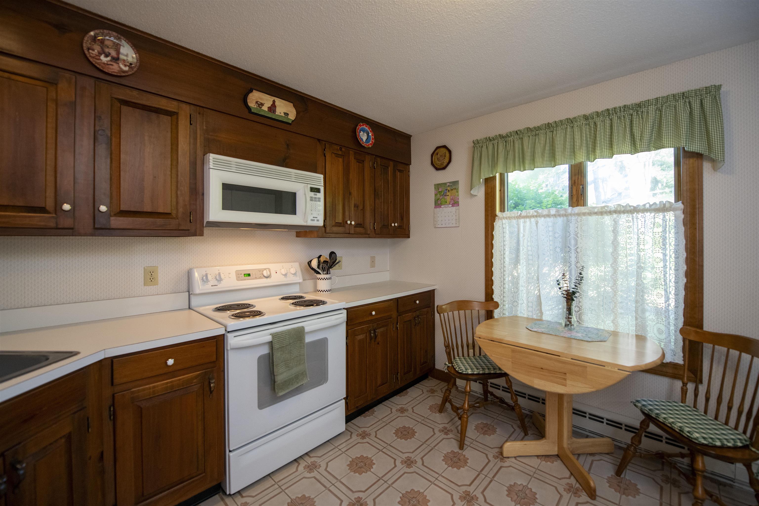 416 Lyman Batcheller Road, Unit B Hartford, VT 05059 - Photo 26 of 28 Gallery Image 26