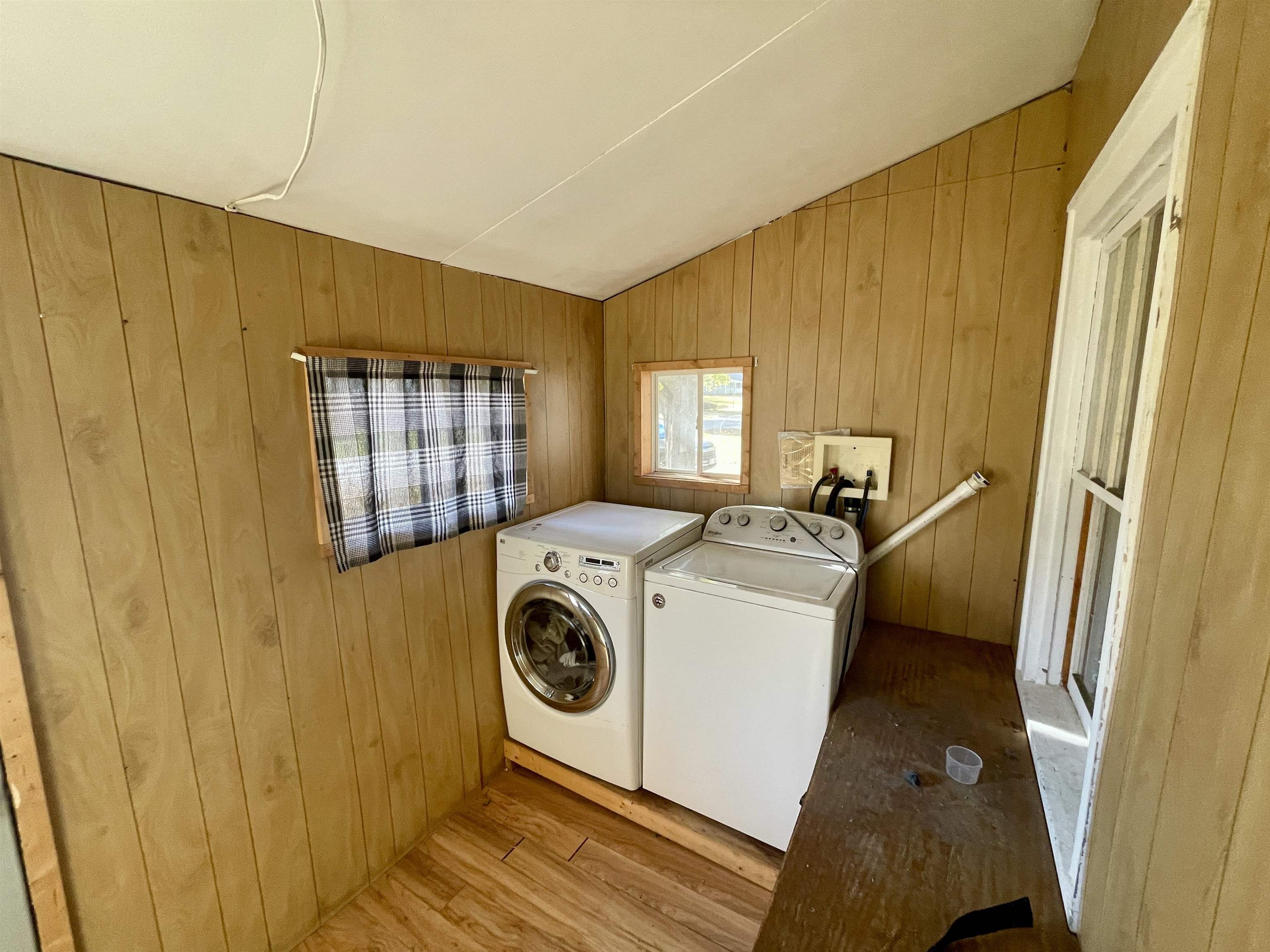 701 15th Street Brodhead, WI 53520 - Photo 11 of 22