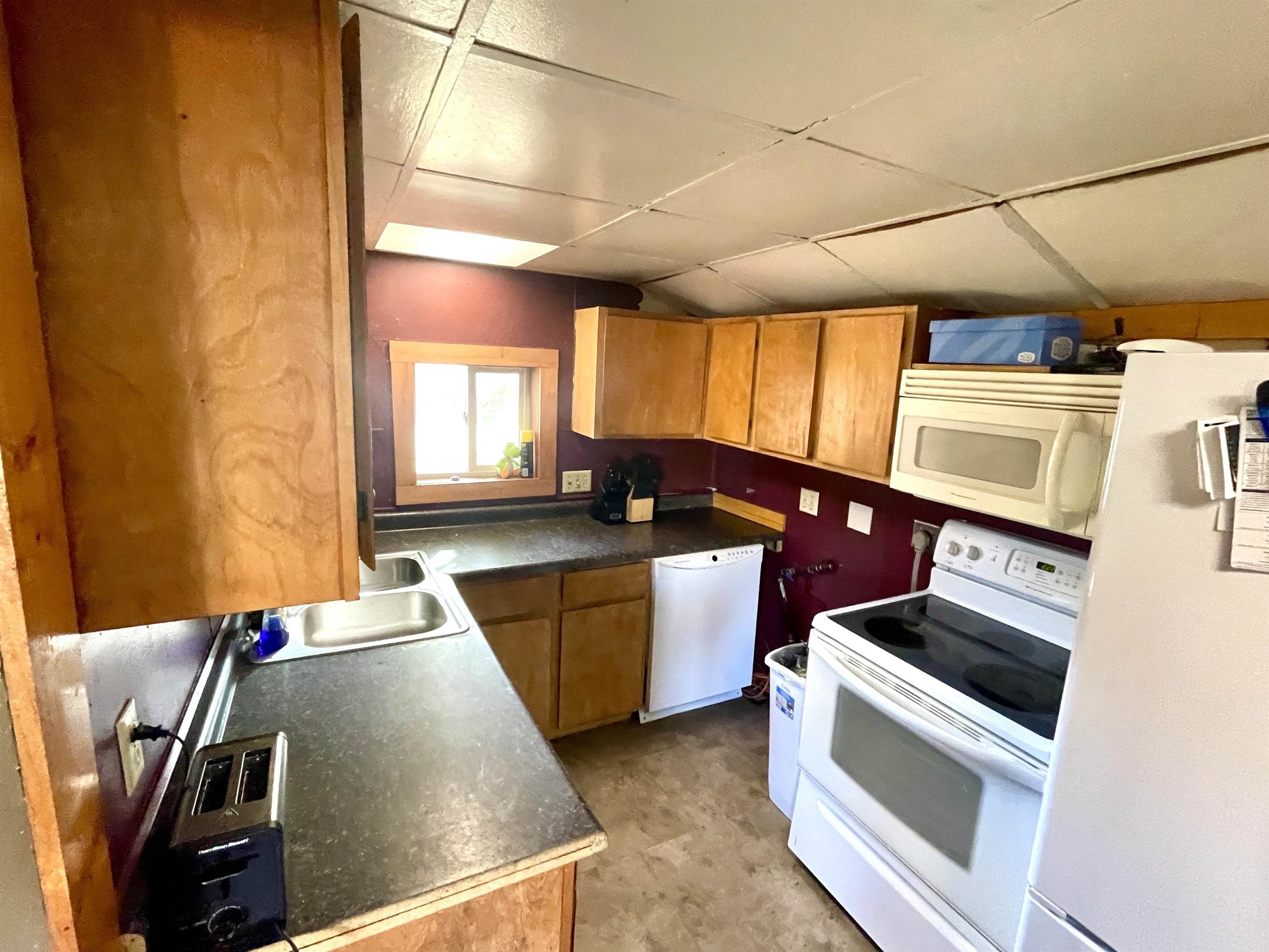 701 15th Street Brodhead, WI 53520 - Photo 4 of 22