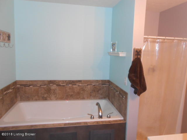 712 Homestead Valley Road New Hope, KY 40052 - Photo 18 of 31 712 Homestead Valley Rd 011