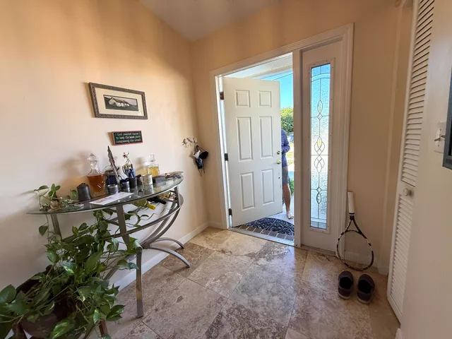 $2,850 | 450 Northeast 42nd Street, Boca Raton, FL 33431