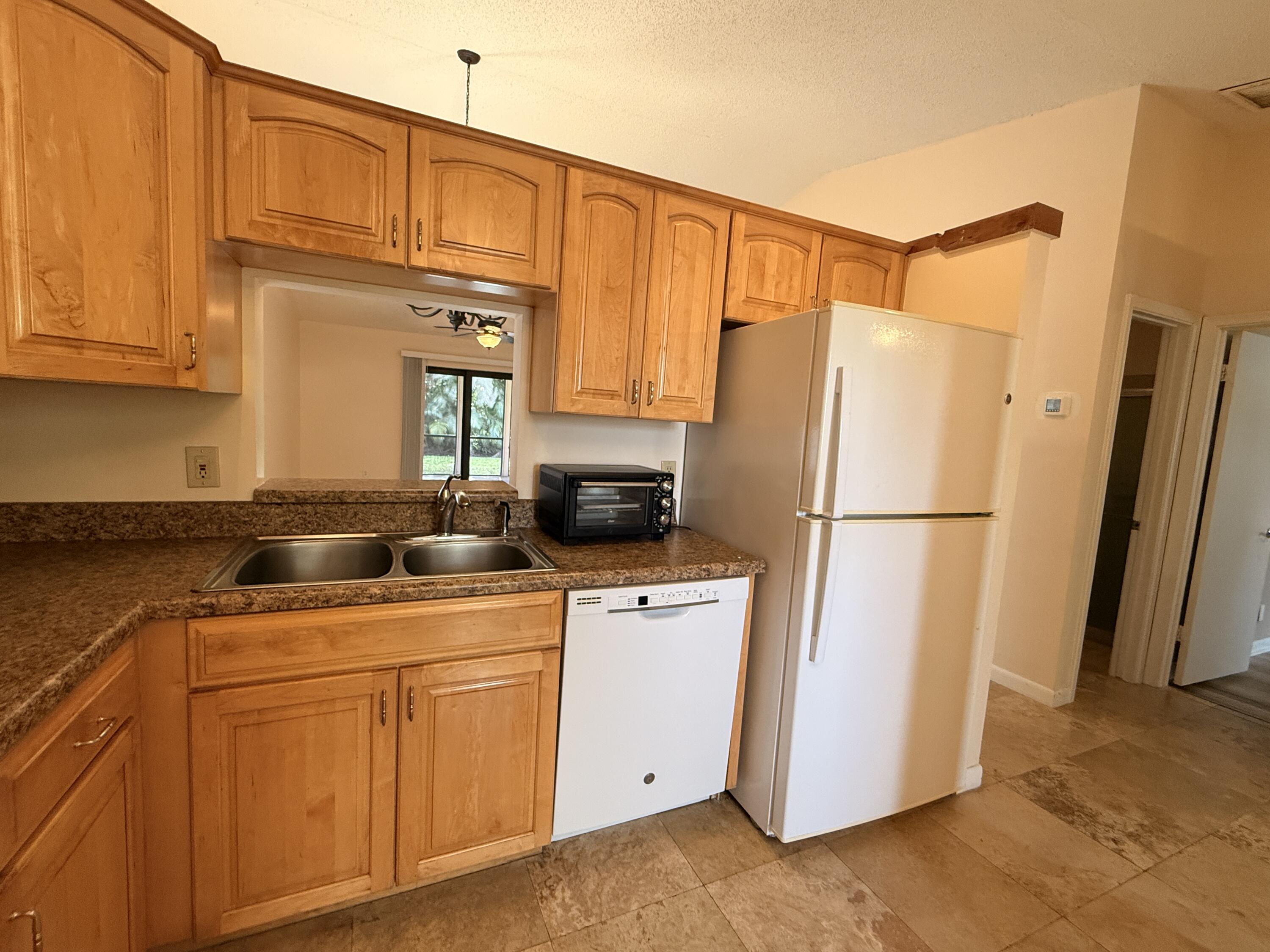 450 Northeast 42nd Street Boca Raton, FL 33431 - Photo 5 of 25 Kitchen2