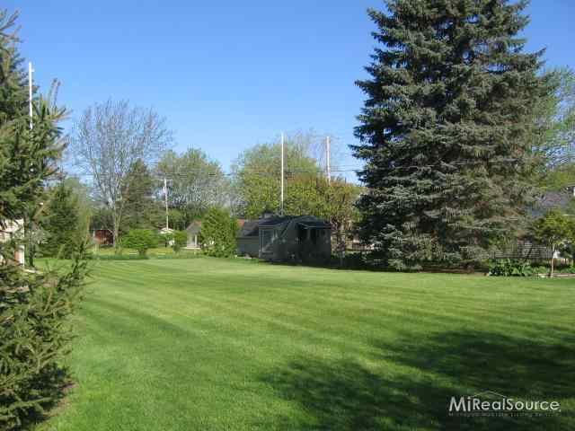 6929 Peck Road Lexington, MI 48450 - Photo 25 of 27 31148208-24.JPG