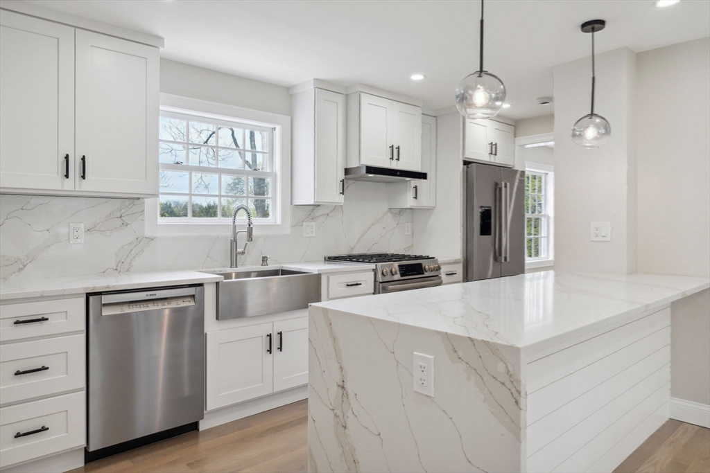 9 Richard Road Lexington, MA 02421 - Photo 11 of 28