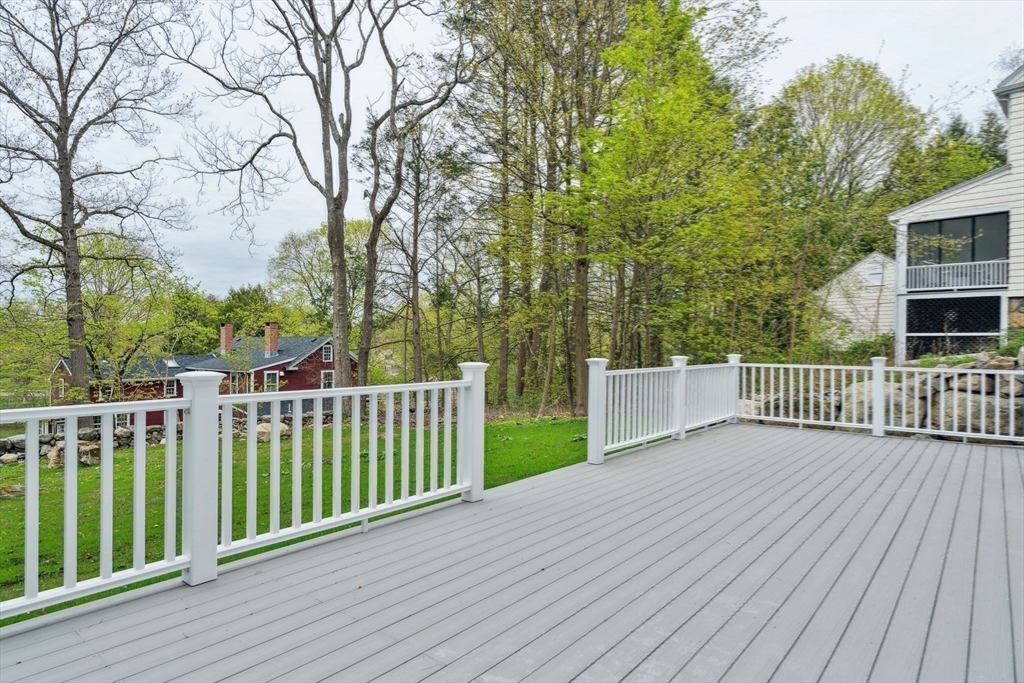 9 Richard Road Lexington, MA 02421 - Photo 3 of 28