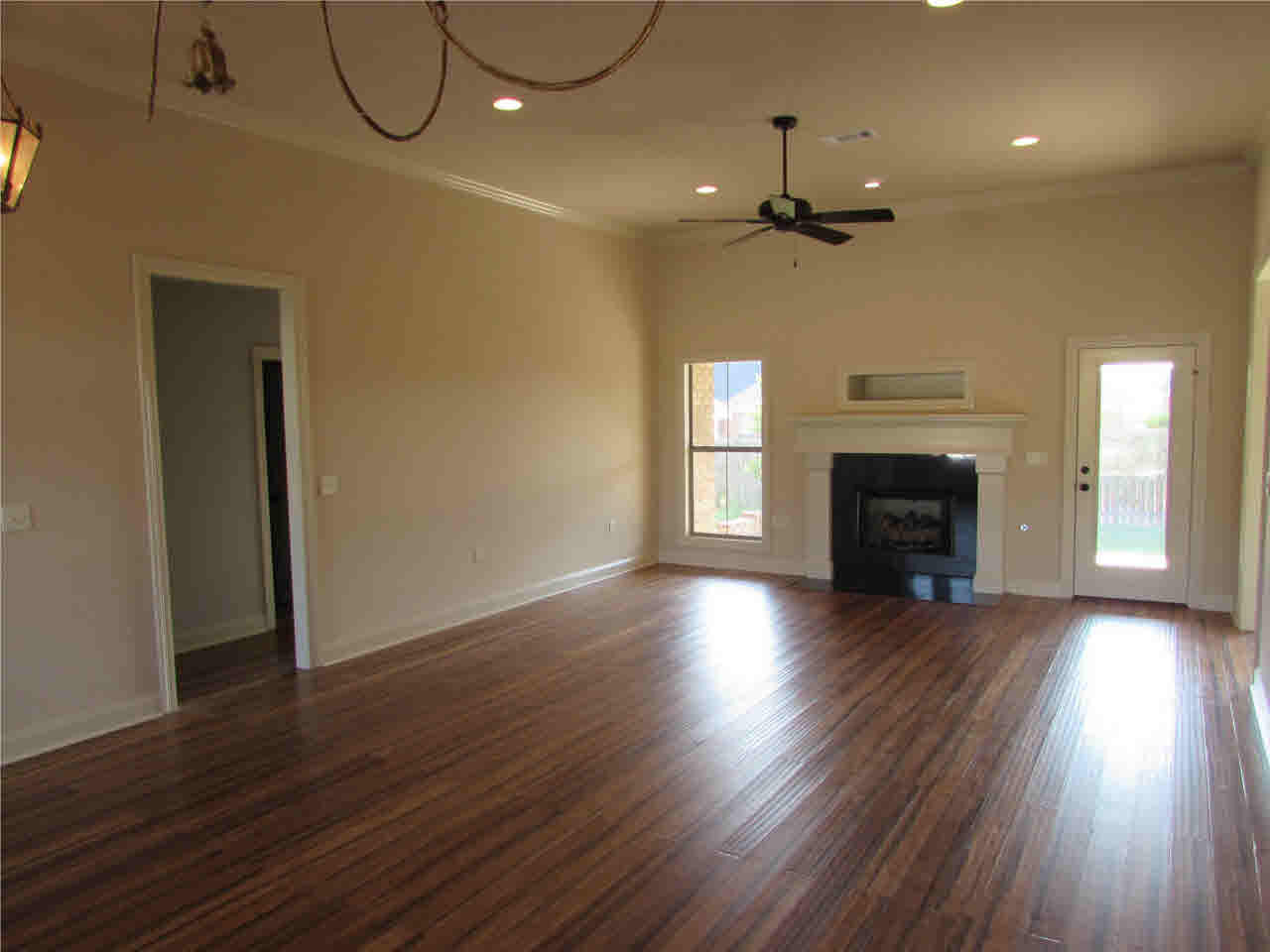 413 Copper Ridge Drive Florence, MS 39073 - Photo 4 of 32 Lots of room in here!