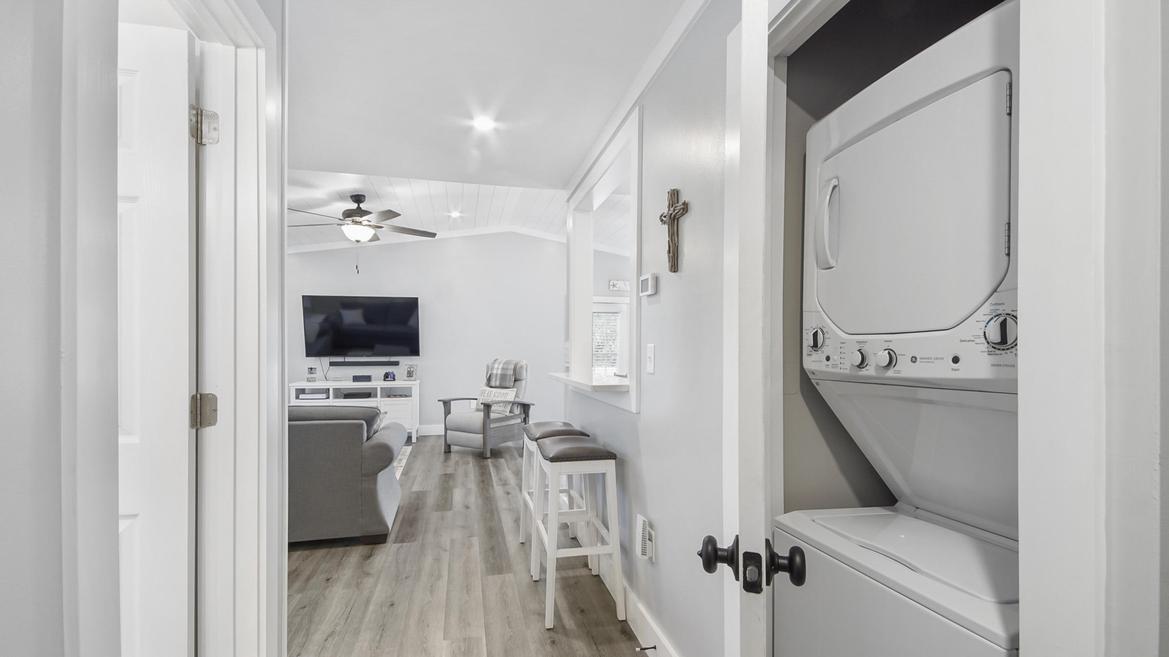 3 Dalton Drive Santa Rosa Beach, FL 32459 - Photo 25 of 33 a living room with furniture and a flat screen tv