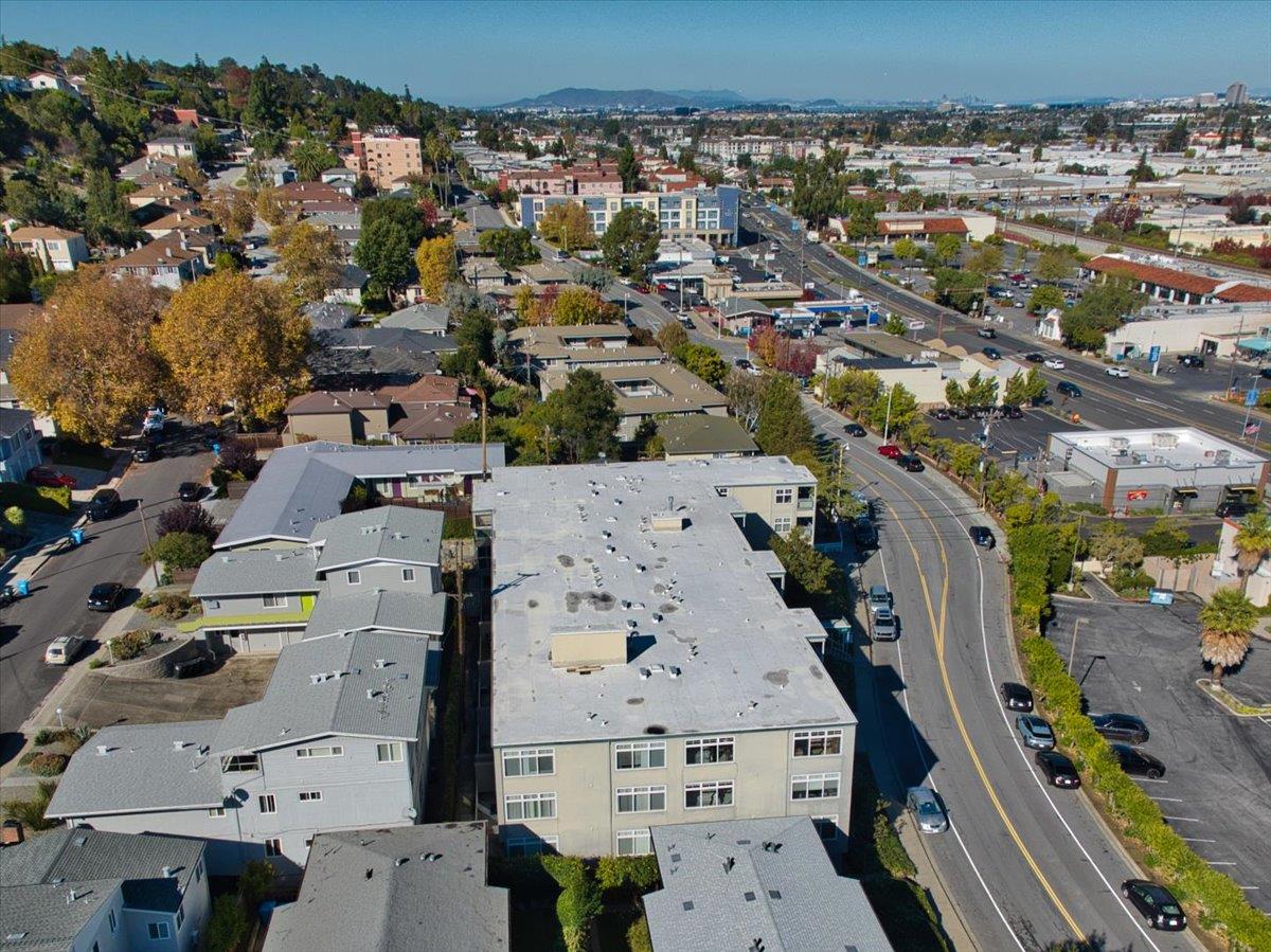 222 Laurel Street, Unit 101 San Carlos, CA 94070 - Photo 32 of 36 an aerial view of multiple house