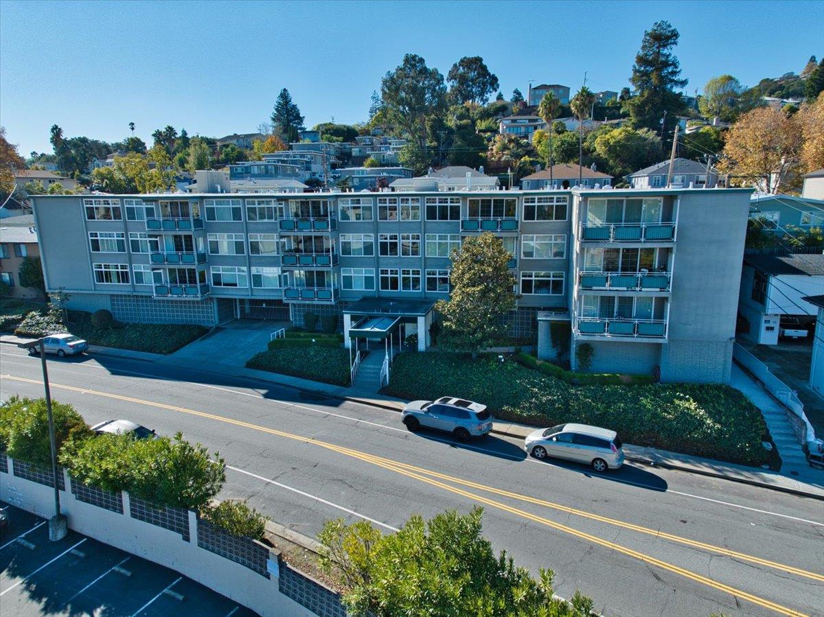 222 Laurel Street, Unit 101 San Carlos, CA 94070 - Photo 34 of 36 an aerial view of a house with garden space and street view