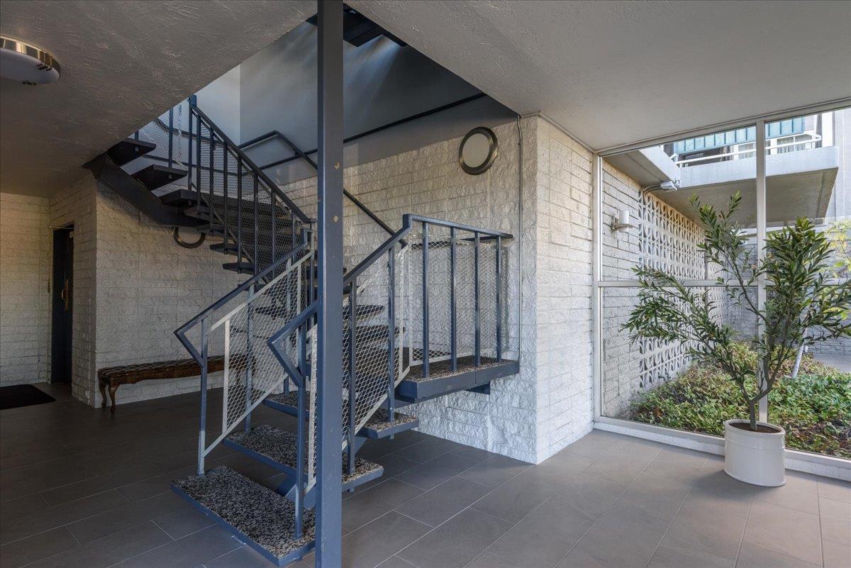 222 Laurel Street, Unit 101 San Carlos, CA 94070 - Photo 5 of 36 a view of entryway