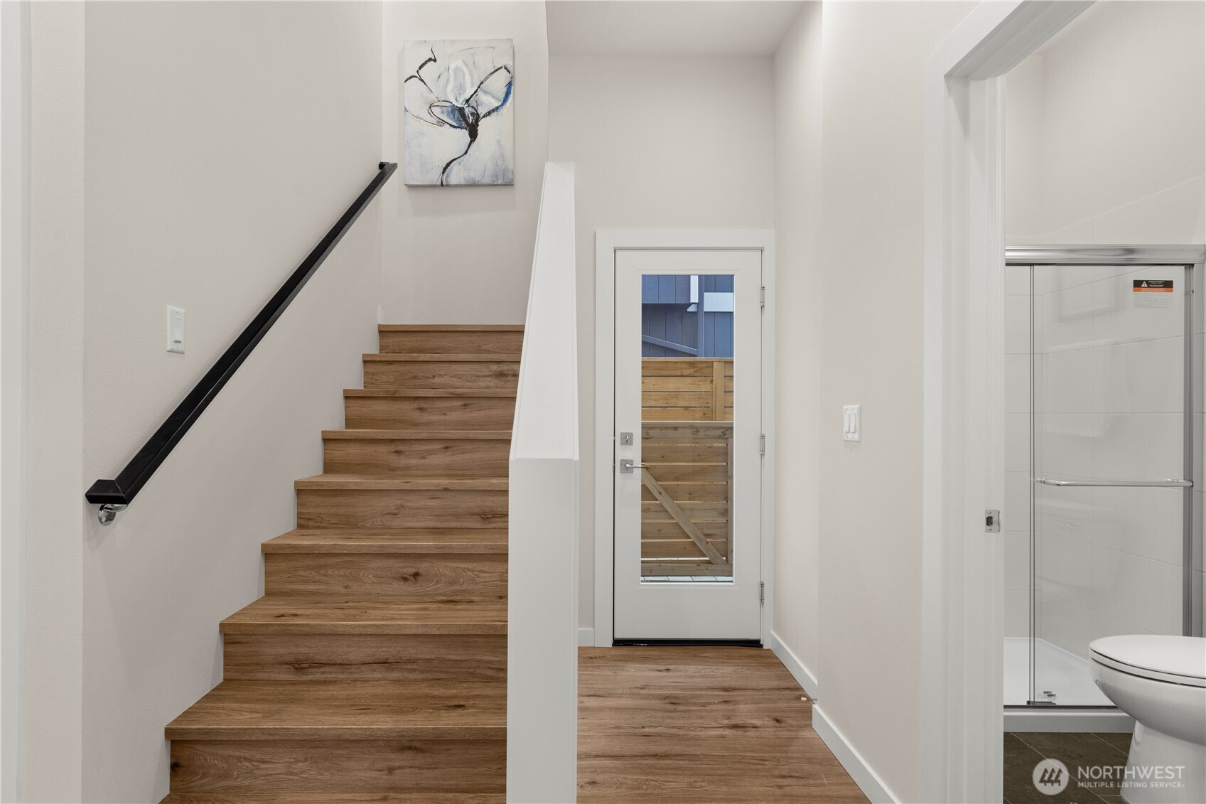 9518 Interlake Avenue North Seattle, WA 98103 - Photo 12 of 40