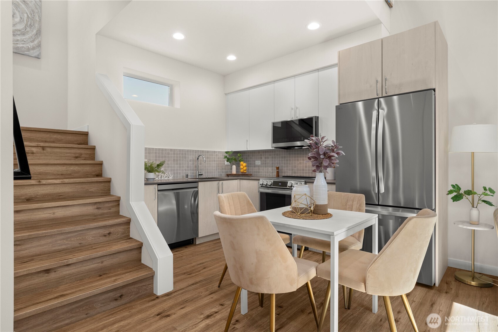 9518 Interlake Avenue North Seattle, WA 98103 - Photo 14 of 40