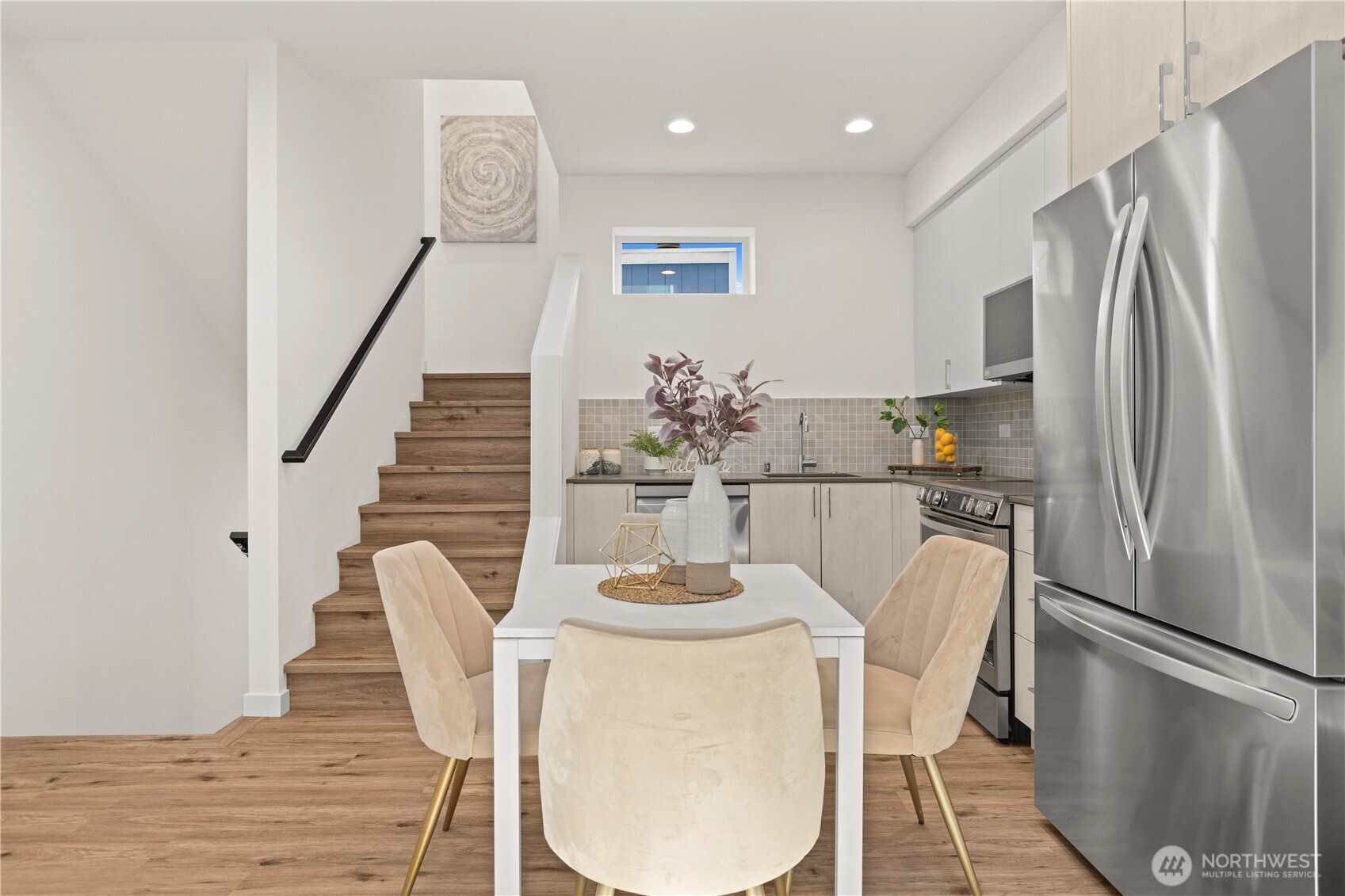 9518 Interlake Avenue North Seattle, WA 98103 - Photo 15 of 40