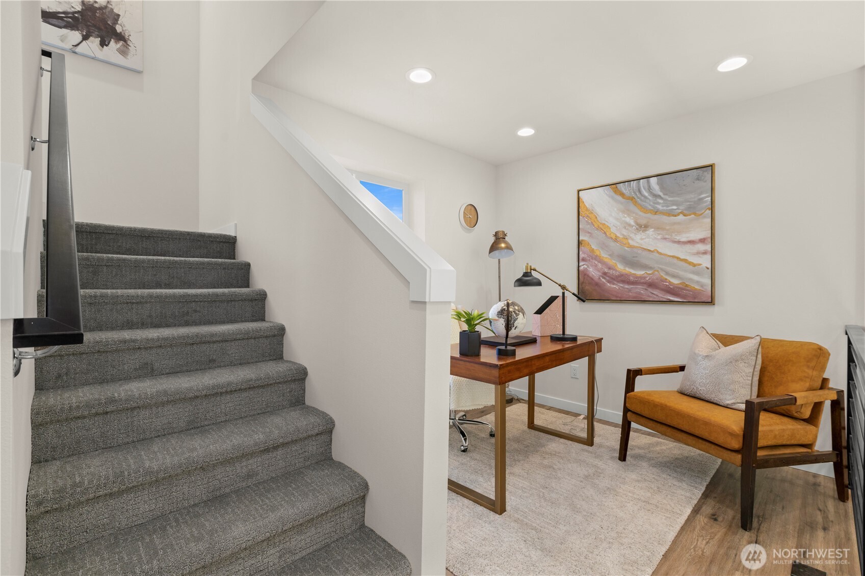 9518 Interlake Avenue North Seattle, WA 98103 - Photo 24 of 40